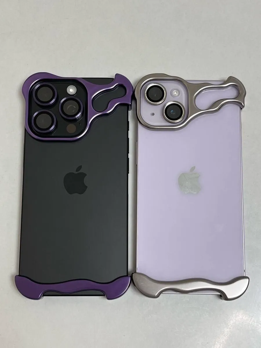 Funda minimalista PLATEADA - iPhone 16 PRO