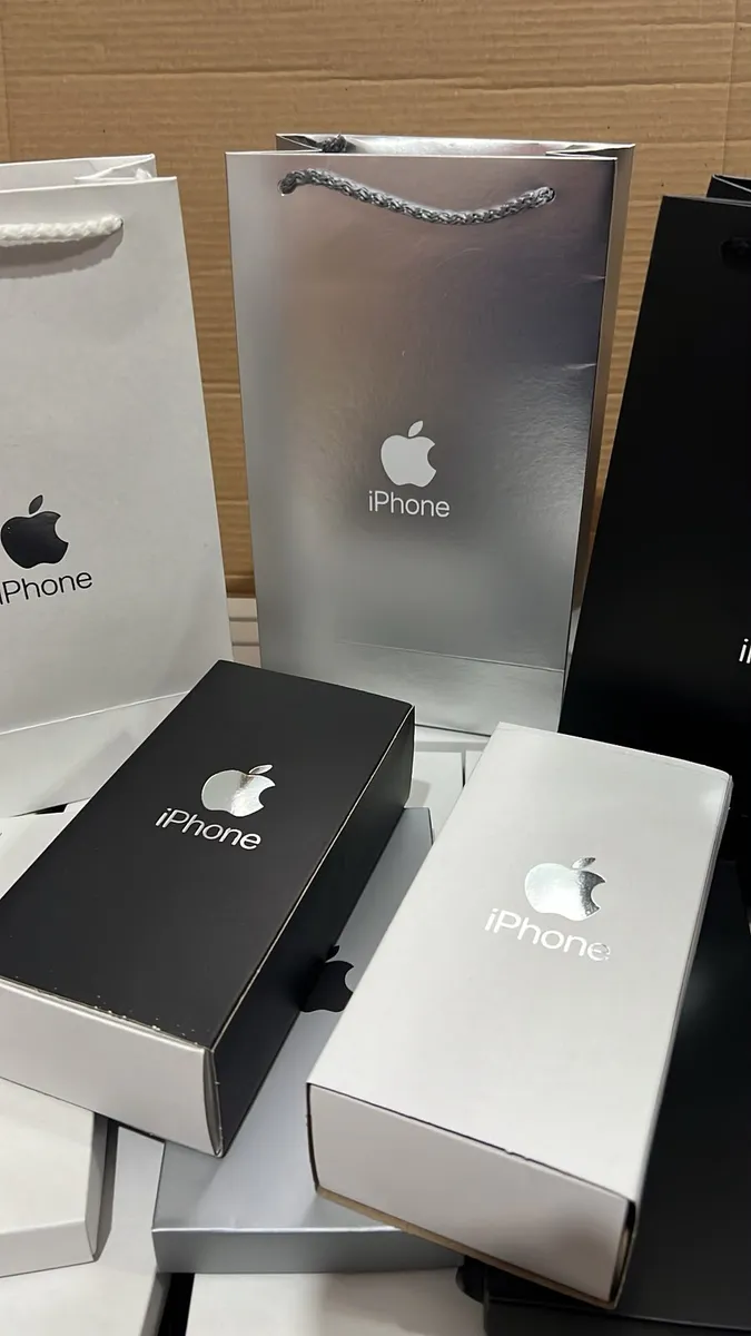 Cajas grandes BLANCAS (entra equipo + accesorios)
